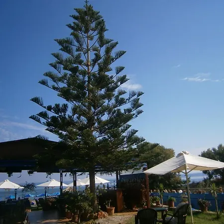Lejlighed Blue Sky Taverna Kiki Adelianos Kampos