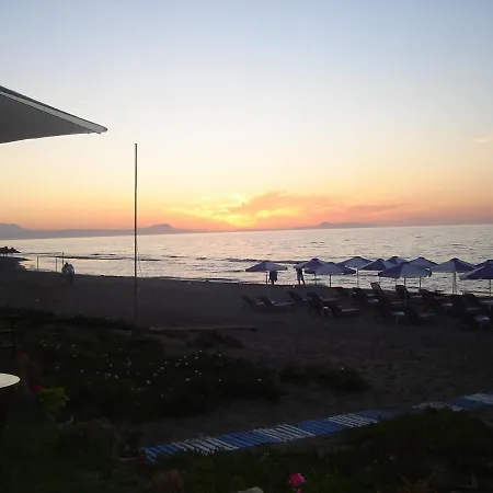 Blue Sky Taverna Kiki Appartamento Adelianos Kampos
